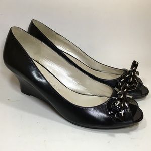 Women's wedge heels black leather slip ons 8.5M